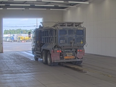 ISUZU GIGA
