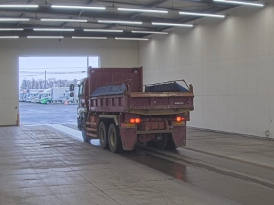 ISUZU GIGA