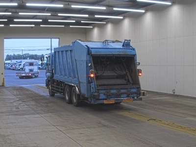 ISUZU GIGA