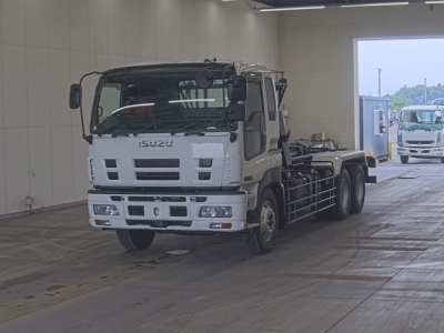 ISUZU GIGA