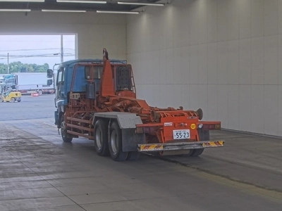 ISUZU GIGA