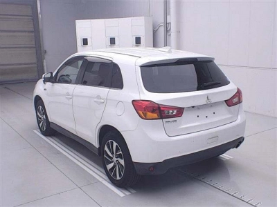 MITSUBISHI RVR