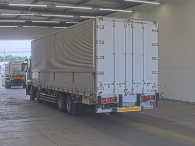 MITSUBISHI FUSO SUPER GREAT