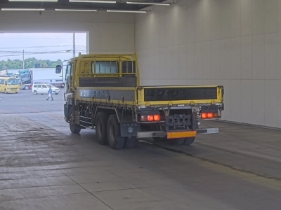 ISUZU GIGA