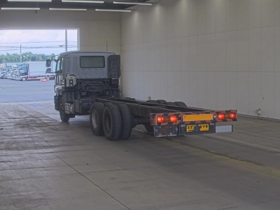 ISUZU GIGA