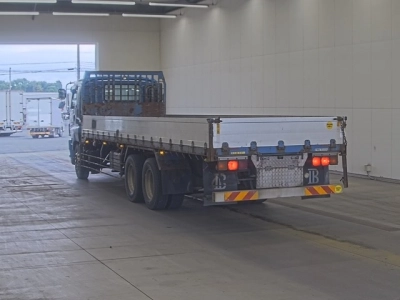 ISUZU GIGA