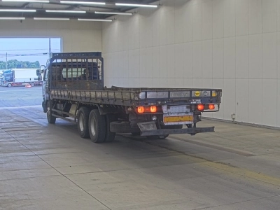 NISSAN UD