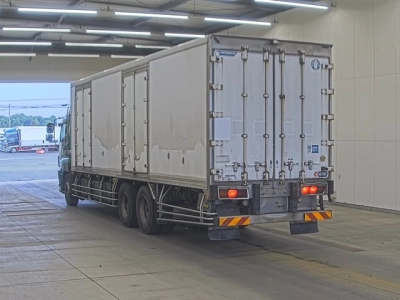 ISUZU GIGA
