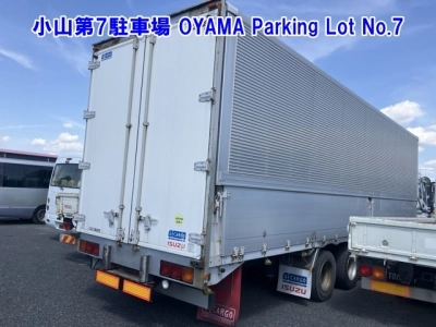 ISUZU GIGA