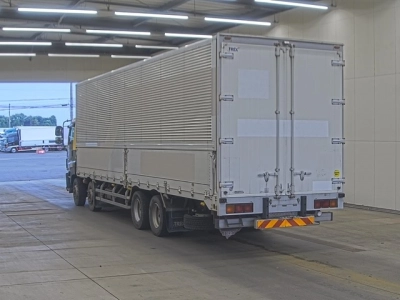 ISUZU GIGA