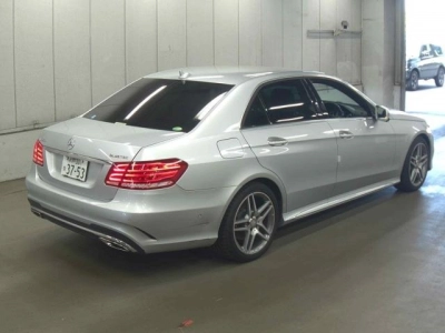 MERCEDES BENZ E CLASS