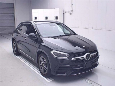 MERCEDES BENZ GLA