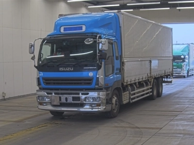 ISUZU GIGA