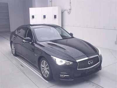 NISSAN SKYLINE