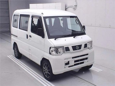 NISSAN NV100 CLIPPER