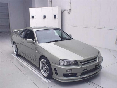 NISSAN SKYLINE
