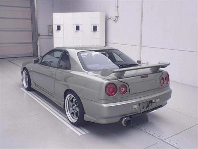 NISSAN SKYLINE