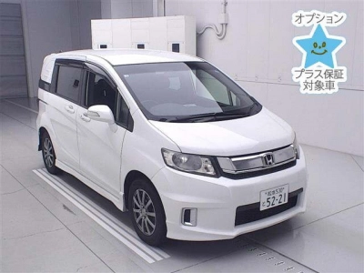 HONDA FREED SPIKE