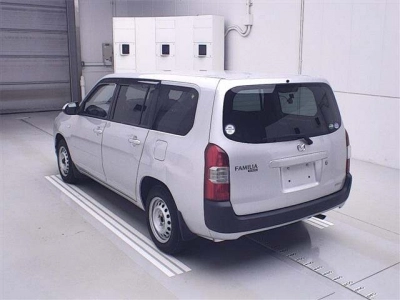 MAZDA FAMILIA