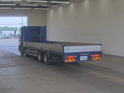 NISSAN UD