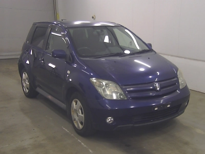 TOYOTA IST