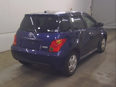 TOYOTA IST