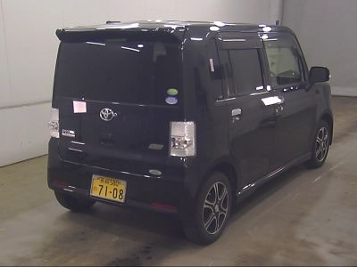 TOYOTA PIXIS SPACE