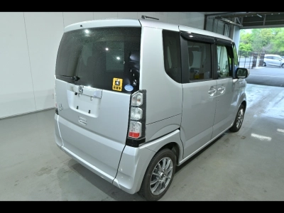 HONDA N BOX +