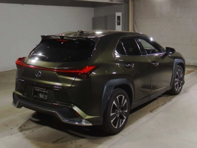 LEXUS UX