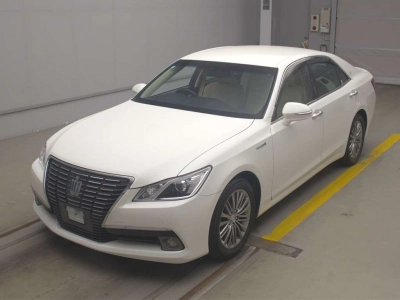 TOYOTA CROWN HYBRID