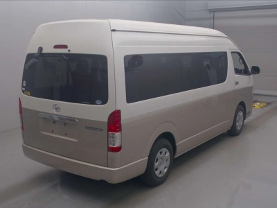 TOYOTA HIACE WAGON