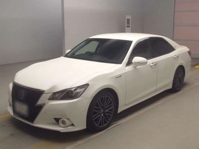 TOYOTA CROWN HYBRID