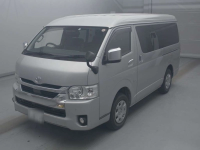 TOYOTA HIACE WAGON