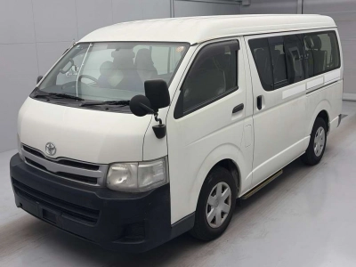 TOYOTA HIACE WAGON