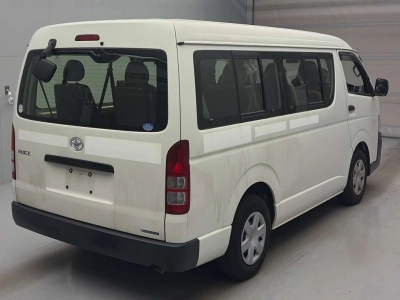 TOYOTA HIACE WAGON