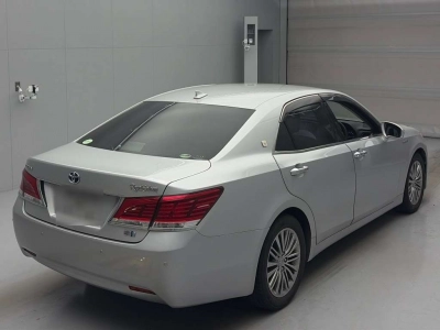 TOYOTA CROWN HYBRID