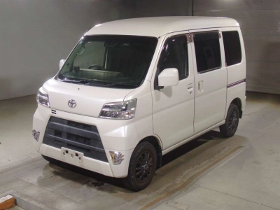 TOYOTA PIXIS VAN