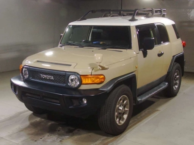 TOYOTA FJ CRUISER