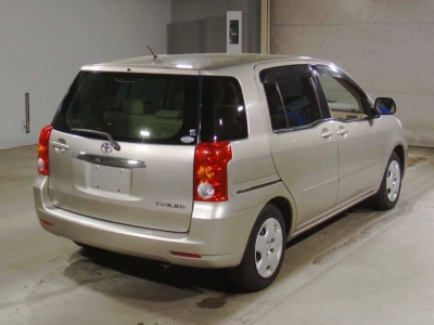 TOYOTA RAUM