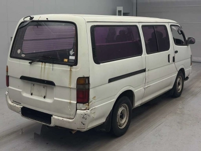TOYOTA HIACE VAN