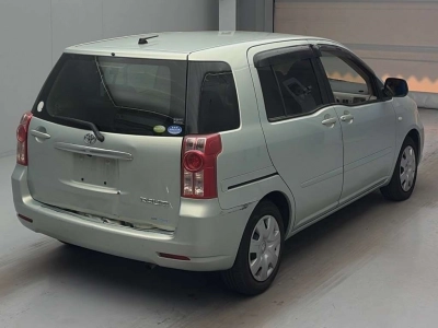 TOYOTA RAUM
