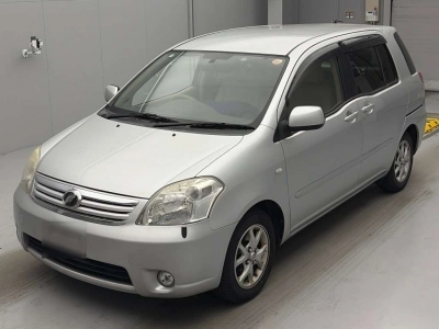 TOYOTA RAUM
