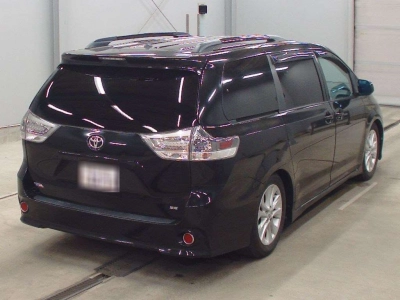 TOYOTA SIENNA