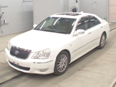 TOYOTA CROWN MAJESTA
