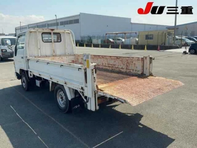 TOYOTA HIACE TRUCK
