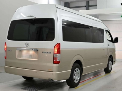 TOYOTA HIACE WAGON