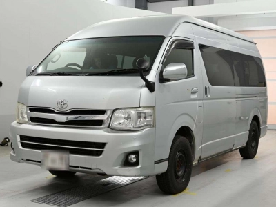 TOYOTA HIACE WAGON