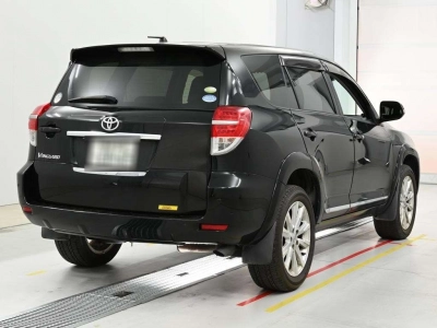 TOYOTA VANGUARD