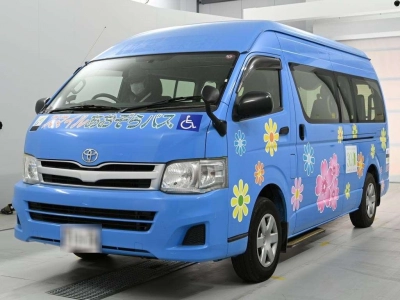 TOYOTA HIACE WAGON