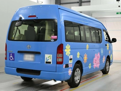 TOYOTA HIACE WAGON